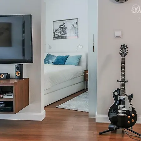 Apartment Business Europa22 Airport Lotnisko Premium Wysoka Jakosc Quality Otwarty Dla Gosci Biznesowych Niemasowosc Izolatorium Bon Turystyczny Sterylne Warunki Kwarantanna Badz Biurowa Praca Zdalna Warsaw